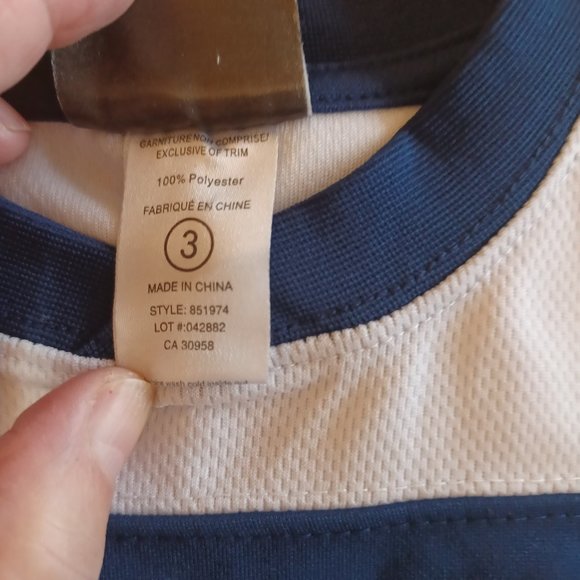 NEW NHL Winnipeg Jets jersey - Embroidered not stamped (5249) - Picture 4 of 7